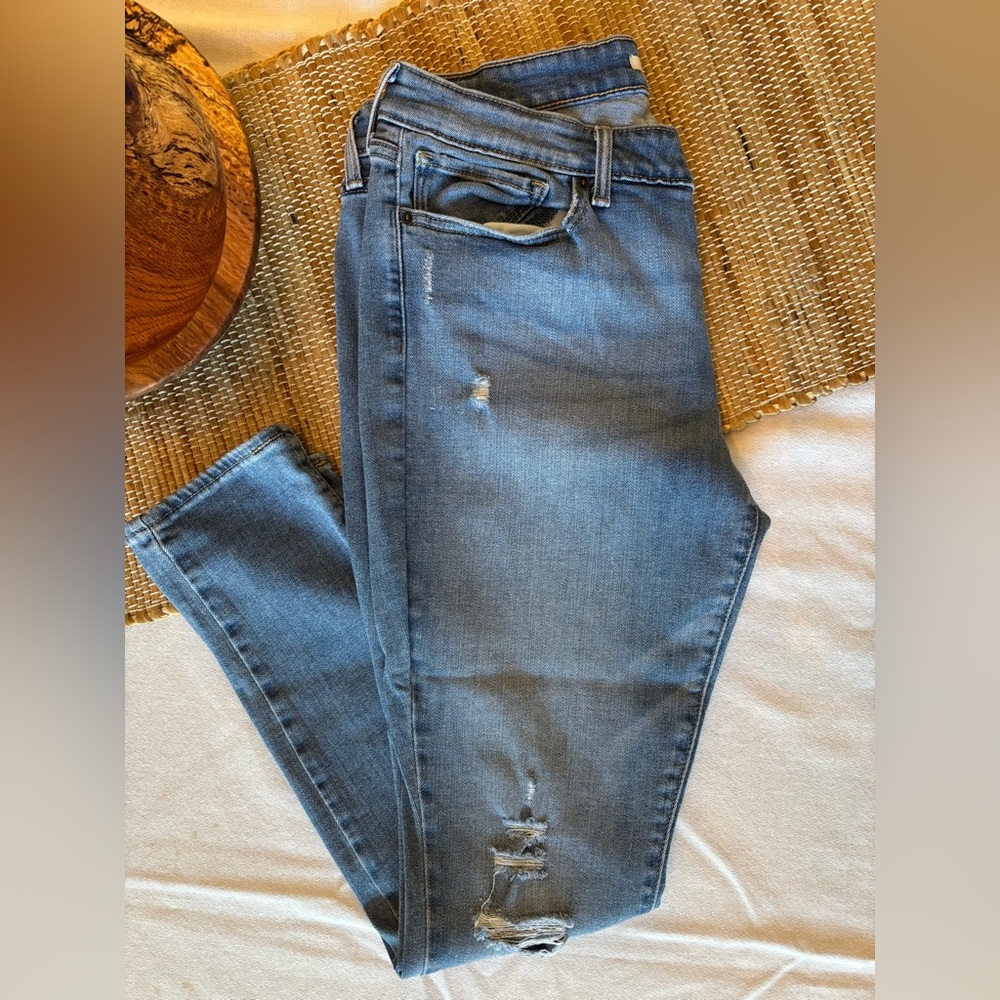 Levi’s 711 Distressed Skinny Blue Jeans